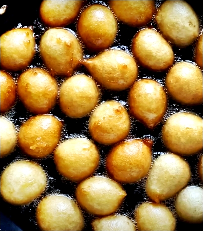 Local Puff Puff Worldβs Best Street Foods: Iconic Dishes and the Stories Behind Them ...